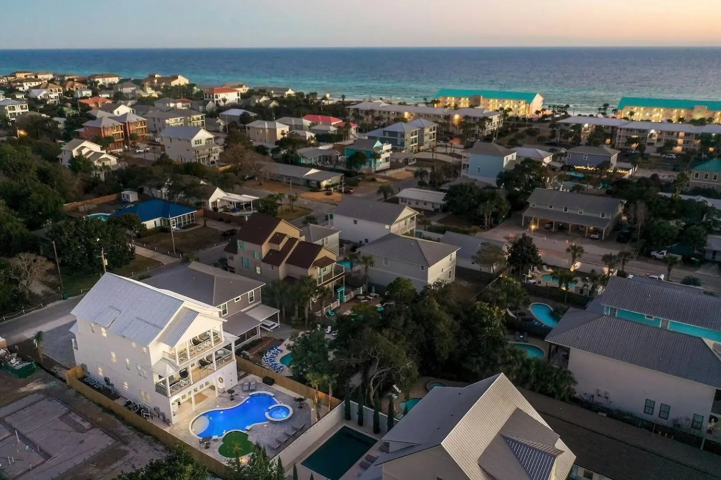 Holiday home Luxury 8Br Beach House With Pool, Spa, Golf Putting Green Destin United States